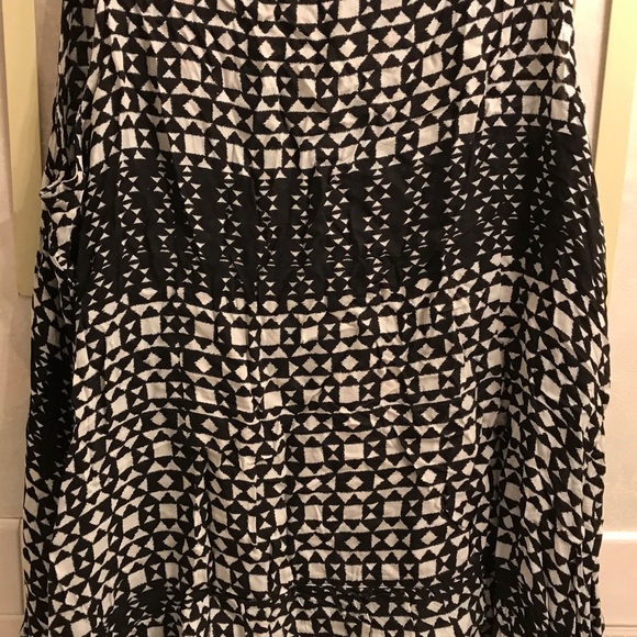 Top - Picture 2 of 6